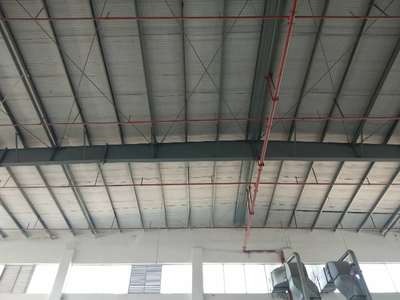 廣東揭陽(yáng)榕城區(qū)連廊鋼結(jié)構(gòu)施工圍擋漏水搭換與建筑幕墻工程費(fèi)用探析
